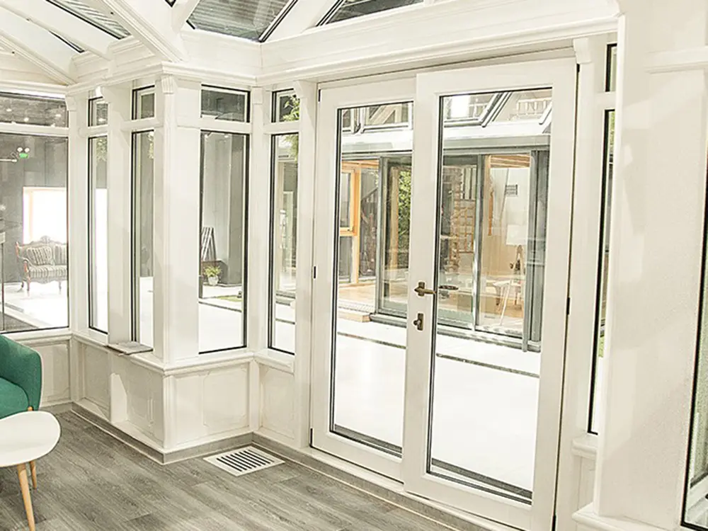 p- The use of aluminum in the interior and exterior reflects the classical European r (