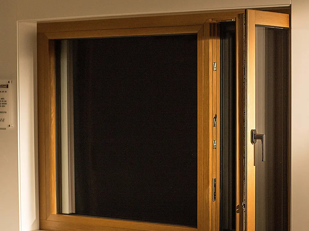 Joyfident 115 three-proofing aluminum clad wood window (2).jpeg