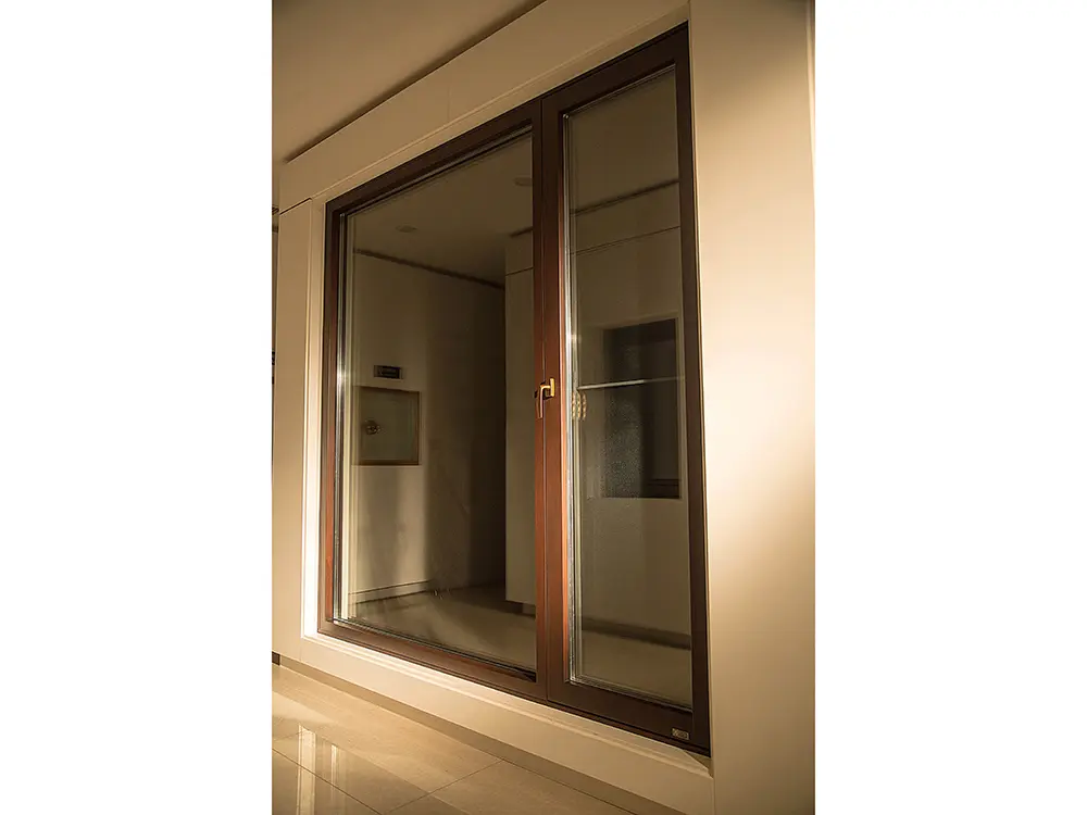 Joyfident 110 flush type aluminum clad wood window (1).jpeg